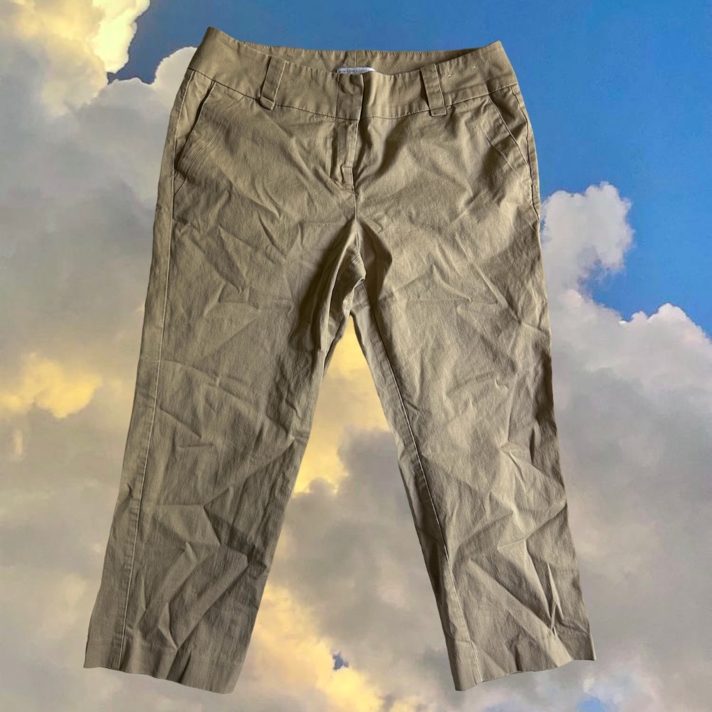 Women’s New York & Company Tan Pants - Size 8
